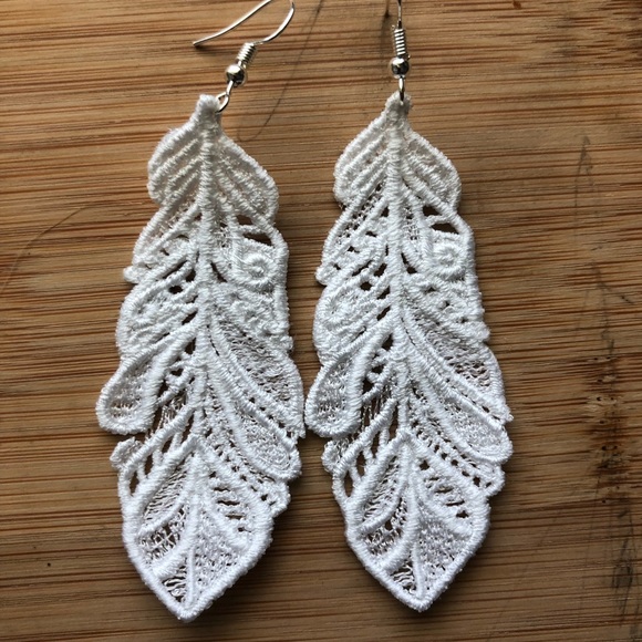 Embroidered Lace Feather Earrings - Picture 3 of 3